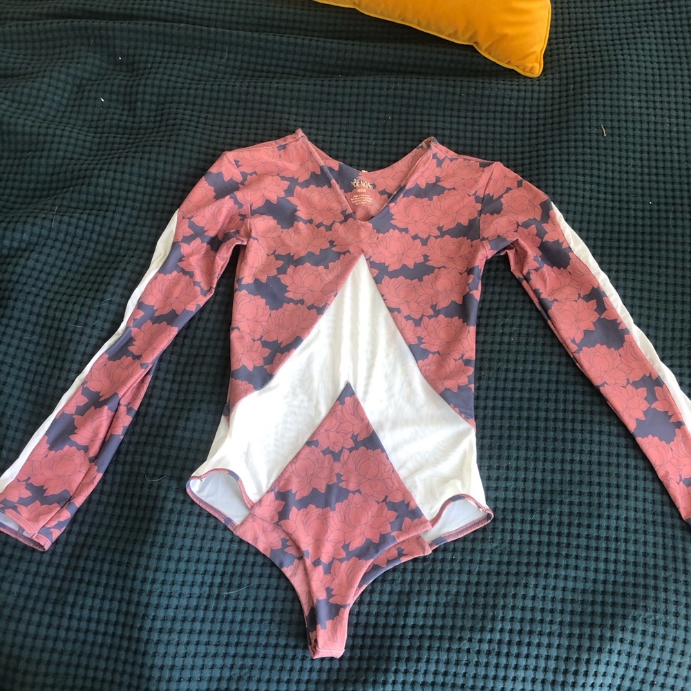 Benoa Swim surf suit one piece size medium